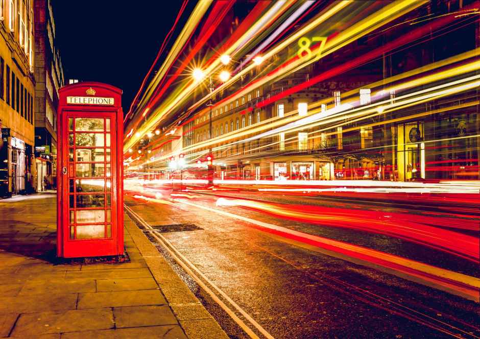 london telephone booth long exposure lights